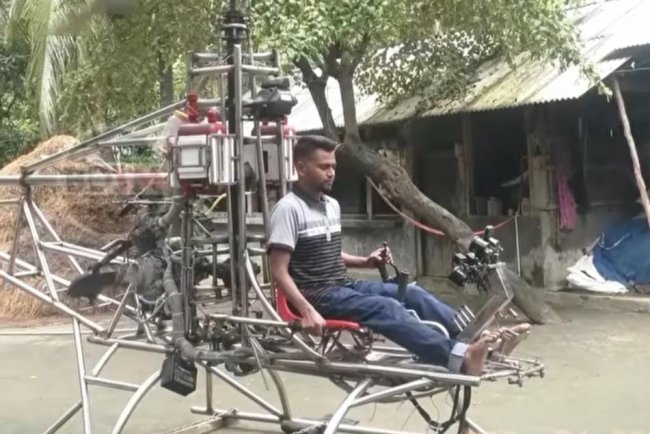 বাংলাদেশে এতদিন হেলিকপ্টার আর বিমান বানানোর খবর শোনা গেলেও