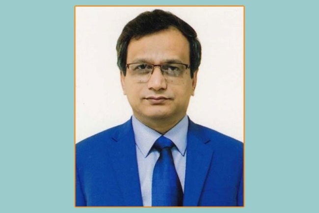 তথ্য ও যোগাযোগ প্রযুক্তি (আইসিটি) মন্ত্রণালয়ের সাবেক সিনিয়র সচিব এন এম জিয়াউল আলমকে জাতীয় পরিচয়পত্রের (এনআইডি) তথ্য ফাঁস ও বিক্রির অভিযোগে গ্রেপ্তার করা হয়েছে