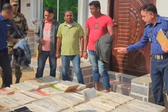 রাঙামাটিতে যৌথবাহিনীর অভিযানে ভারতীয় সিগারেট পাচারের সময় বিএনপি-সমর্থিত চার নেতাকে আটক