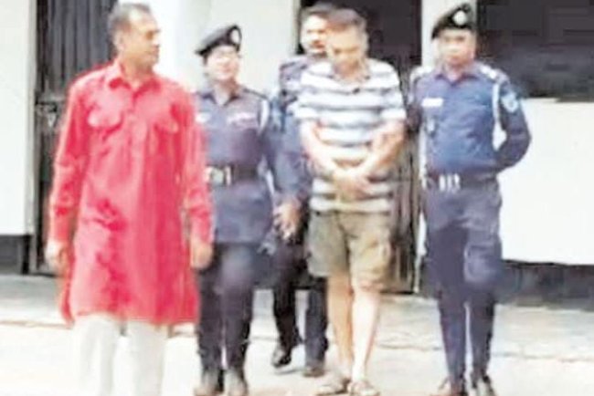 নার্সকে ধর্ষণের মামলায় ইউনাইটেড হাসপাতালের মালিক গ্রেপ্তার