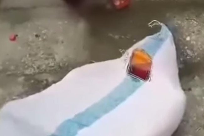 ঠাকুরগাঁওয়ে বস্তা বন্দি মাদ্রাসার ছাত্রী সকালে যে ভাবে উদ্ধার করা হয়।