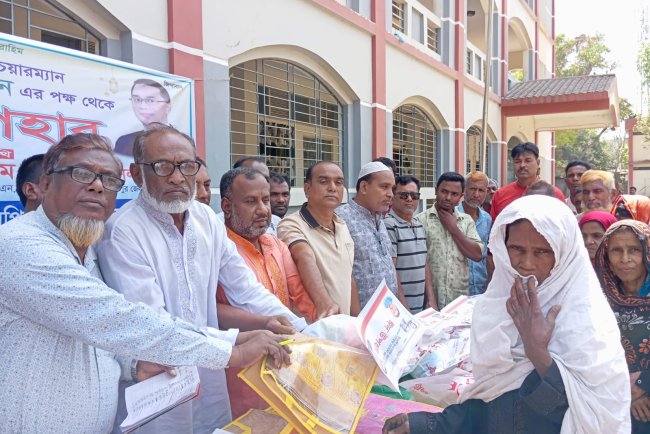 তারেক রহমানের পক্ষ থেকে কাওরাইদে ঈদ উপহার সামগ্রী বিতরণ।