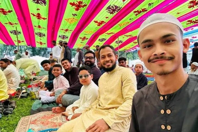 সবাই কে ঈদুল আজহার শুভেচ্ছা জানিয়েছে বাংলাদেশের ক্রিকেটার মুশফিকুর রহিম ????