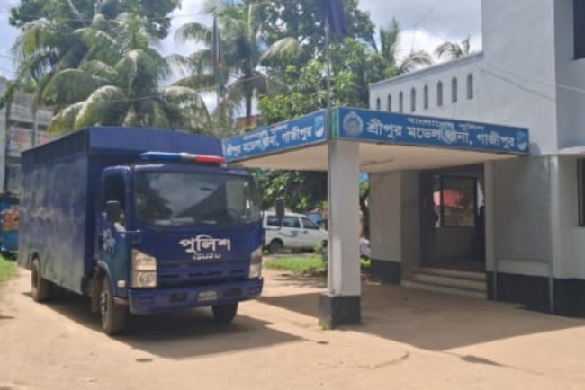 গাজীপুরে ডাকাতের হামলায় অটোচালক ও গাড়িচাপায় ডাকাতের মৃত্যু