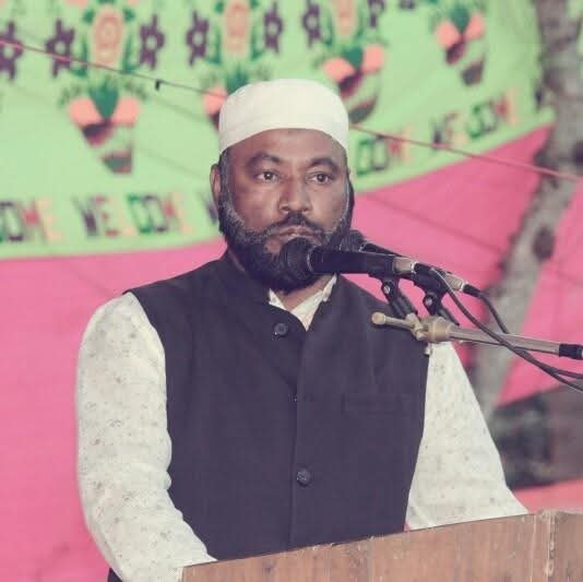 হিজলায় বীরদর্পে নিষিদ্ধ সংগঠনের শীর্ষ নেতৃবৃন্দ, ঠিকাদারিতে জড়িত আওয়ামী লীগ নেতারা