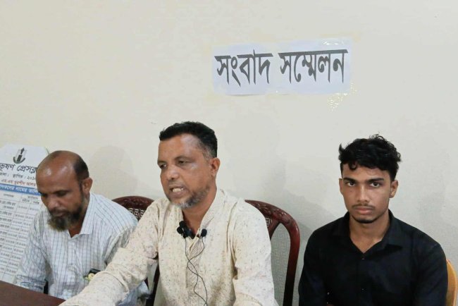 চরের জমির মালিকানা বিরোধ যেখানে মাকে ঢাল হিসেবে ব্যবহার করা হয়েছে