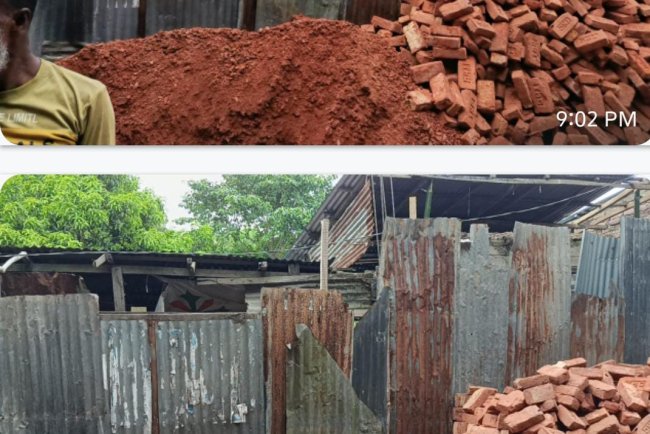 হিজলায় পানি উন্নয়ন বোর্ডের নোটিশ অমান্য করে অবৈধ ভবন নির্মাণ, প্রভাবশালীদের ছত্রচ্ছায়ায় চলছে দিন-রাত কাজ