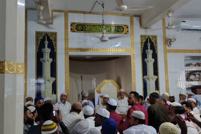 হিজলায় বেগম খালেদা জিয়ার জন্মদিন উপলক্ষে দোয়া মোনাজাত অনুষ্ঠিত।