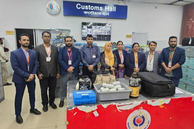 ঢাকায় ১৩০ কোটি টাকার কোকেনসহ গায়ানার এক নারী আটক