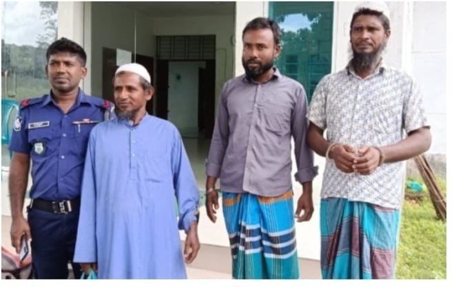 অবৈধ কারেন্ট জাল ব্যবহার, হিজলায় ৩ জেলের বিরুদ্ধে মামলা