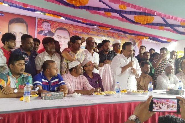 শারদীয় দুর্গোৎসব উপলক্ষে হিজলায় শুভেচ্ছা বিনিময় করলেন রাজিব আহসান